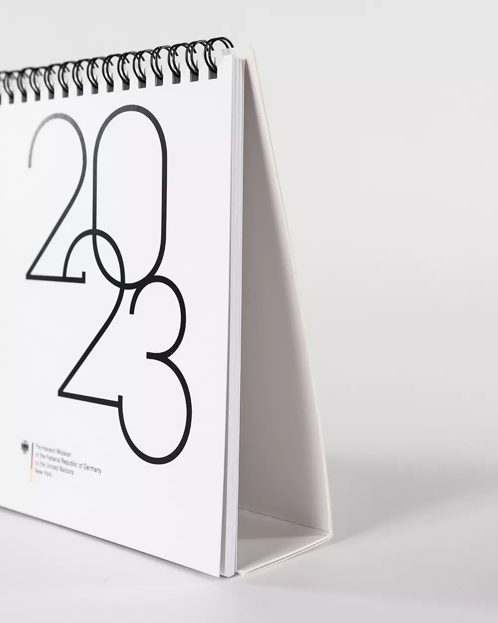 Desk Calendar With Removal Postcards | Thomas Group Printing